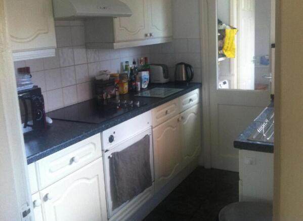 Flat1_Kitchen1.jpg