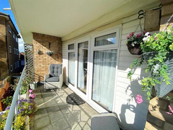 6 The Croft - Balcony1.jpg