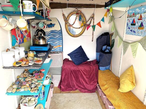 Beach HUt 32 - Interior.jpg