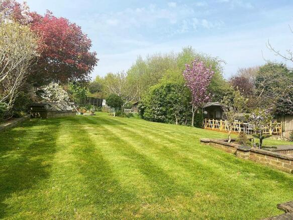 27 de la Warr Road - garden2.jpg