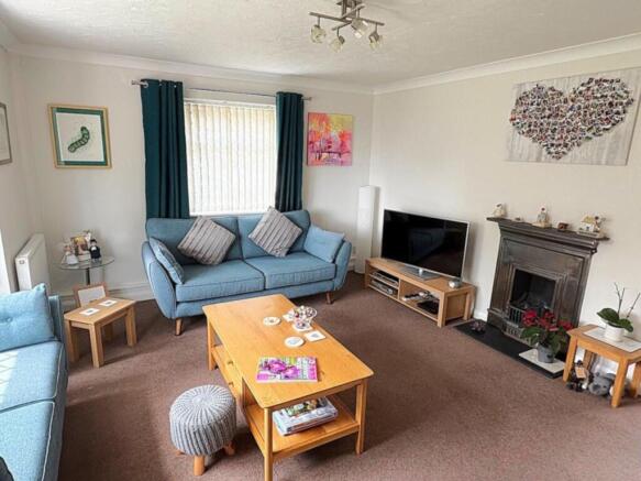 27 de la Warr Road - Lounge2.jpg