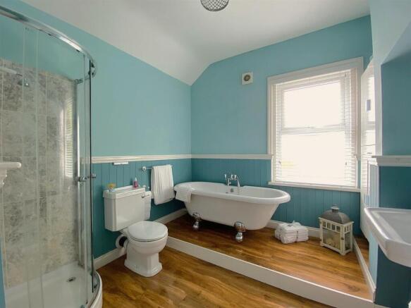 21 North Rd - Bathroom.jpg