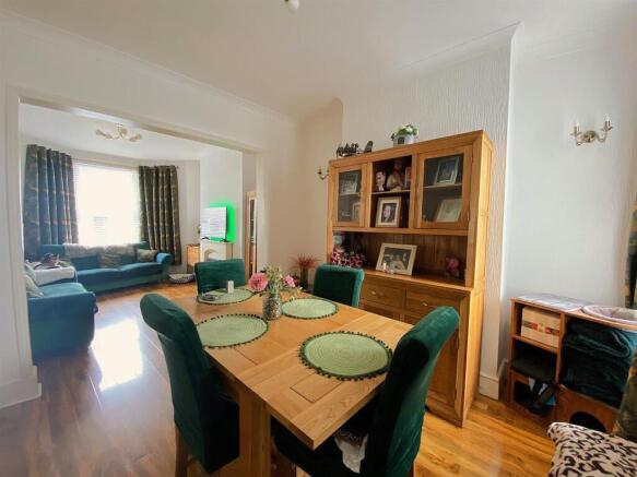 21 North Rd - Lounge Diner.jpg