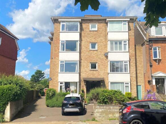 2 Crispin Ct - Front.jpg