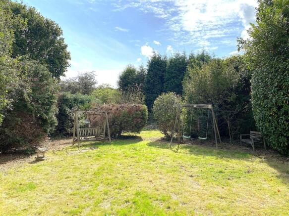 23 Barnhorn Rd - Garden.jpg