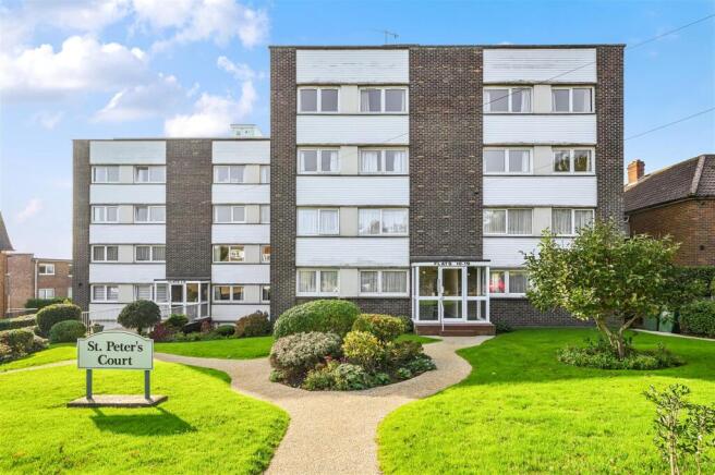 18 St Peter¿s court tn40 (3).jpg