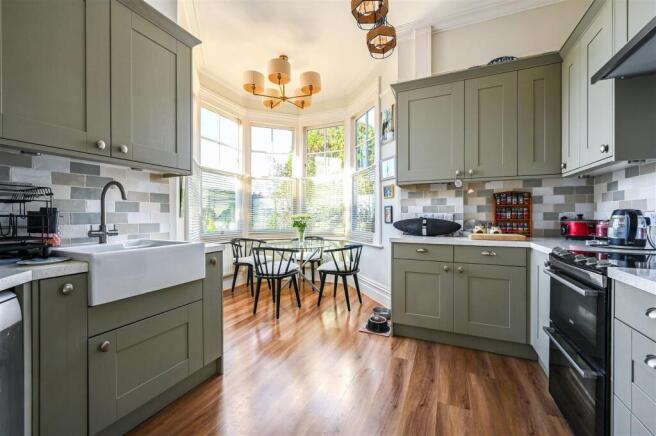 43A SUTHERLAND AVENUE - TN93QL (1).jpg