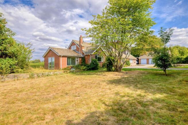 Beville External Shoot (80 of 87).jpg