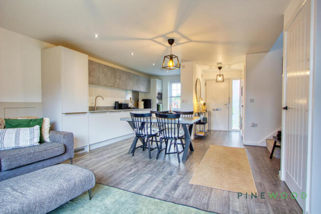 Kitchen / Dining Room