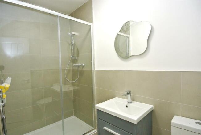 Bathroom.JPG