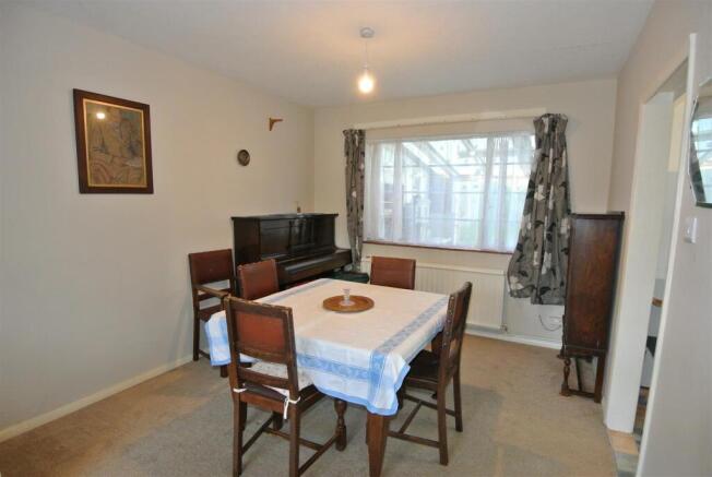Dining Area.JPG
