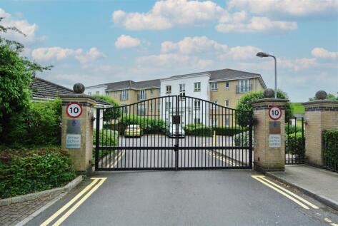 Sovereign Heights, Langley