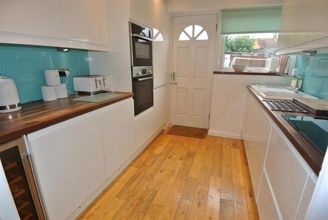 Kitchen.JPG