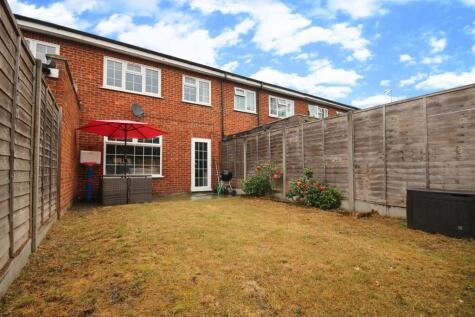 Mill Farm Avenue, Sunbury-on-Thames