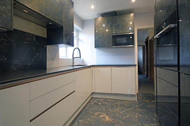 ChatGPT Image Oct 20, 2025, 03_41_01 PM.png