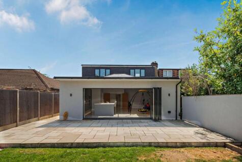 Parkland Grove, Ashford