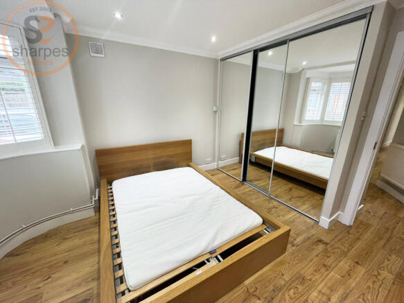 2. bedroom.jpeg