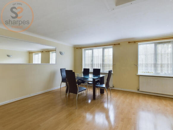 CAM03524G0-PR0054-STILL011