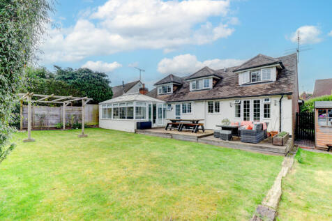 Christopher Close, Naphill, High Wycombe, Buckinghamshire, HP14