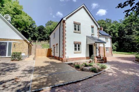 Burleighfield Estate, London Road, Loudwater, High Wycombe, HP10
