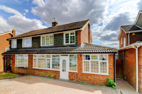 Hughenden Avenue, High Wycombe, Buckinghamshire, HP13