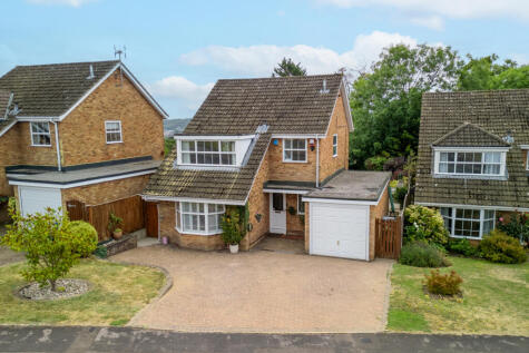 Sunnycroft, Downley, High Wycombe, Buckinghamshire, HP13