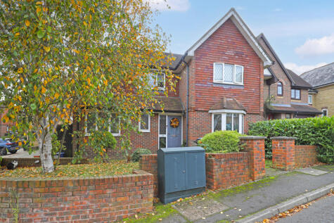 Grovewood Place, Woodford Green, Essex, IG8