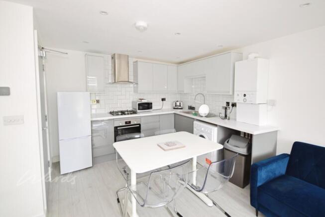 flat d kitchen 