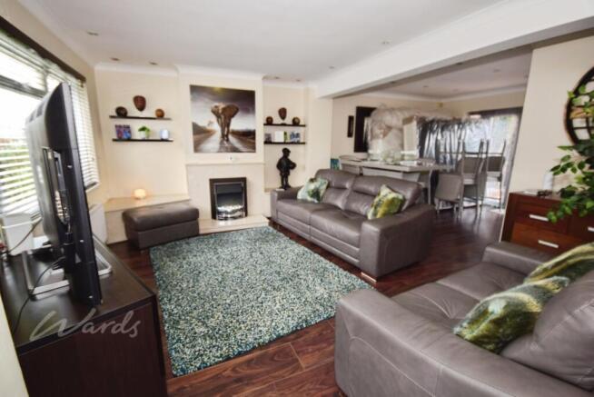wainscott lounge