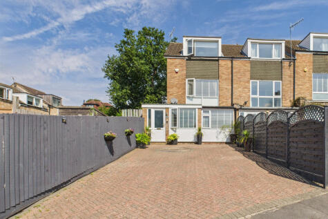 Garland Close, Hemel Hempstead, HP2