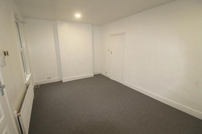 18680_34184756_IM...