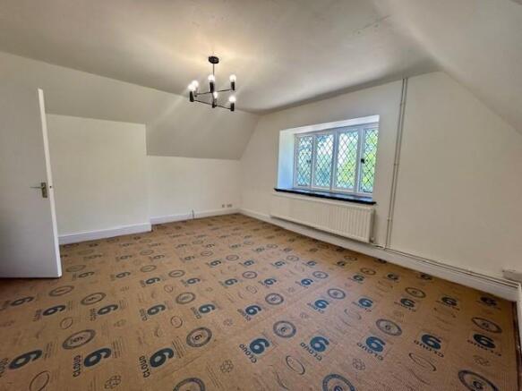 12 Tudor Hall lounge.jpg