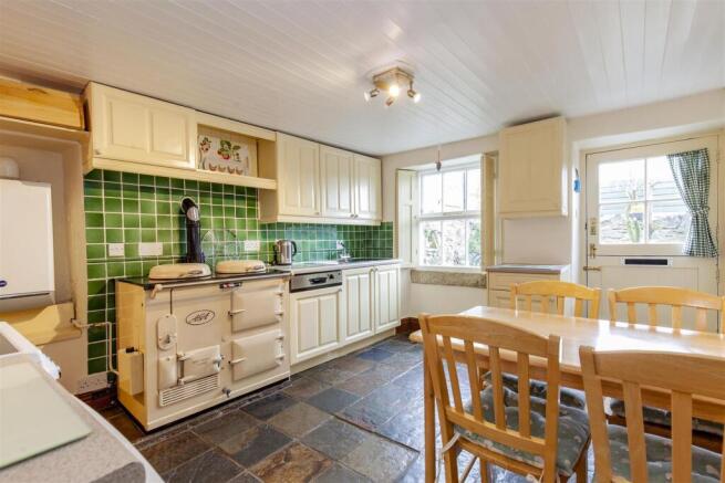 Kitchen-4.jpg