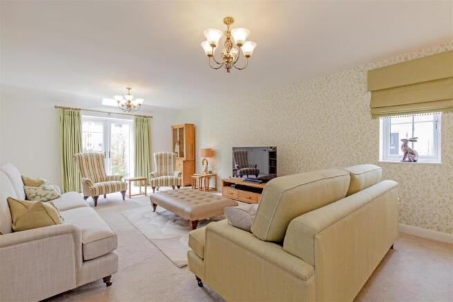 Reception Room-4.jpg