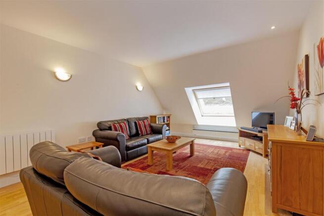 Reception Room-3.jpg