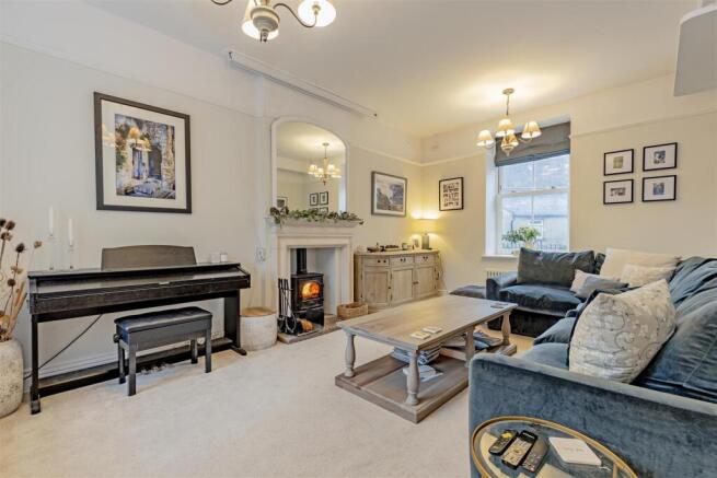 Reception Room-1.jpg