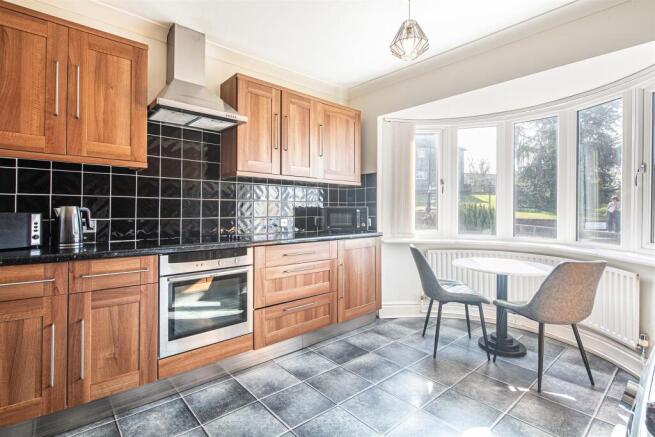 Dining kitchen