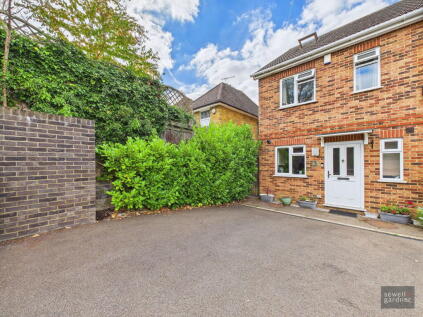 Clovers Court, Chorleywood, Rickmansworth, WD3 5FD