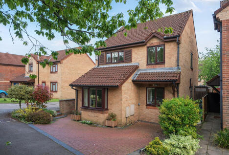 Howes Close, Barrs Court, Bristol, Gloucestershire, BS30