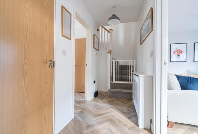 1364820-12-68fb4b...