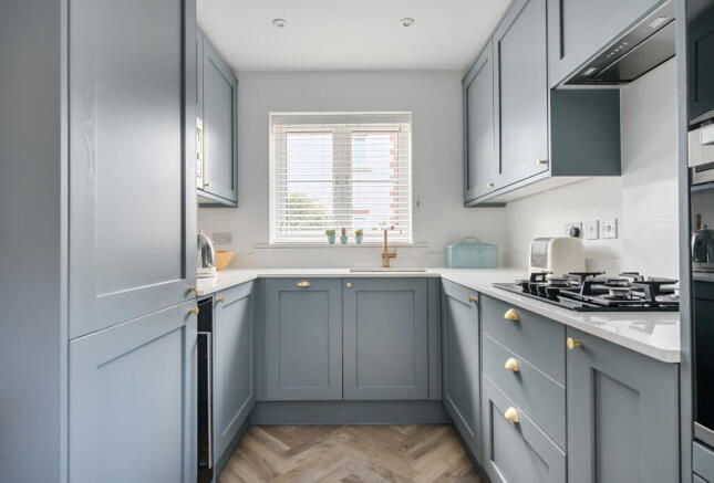 1364820-9-68fb4af...