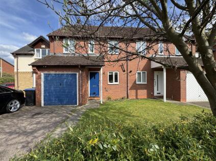 Carvers Croft, Woolmer Green