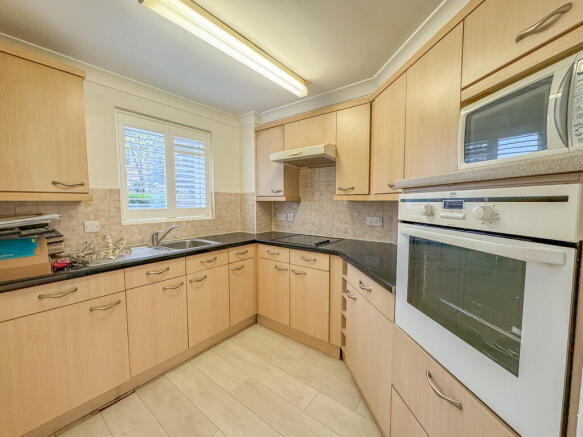 IMG_16876_11_larg...