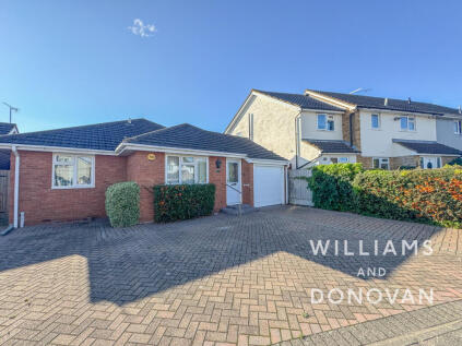 Plumberow Avenue, Hockley, SS5 5