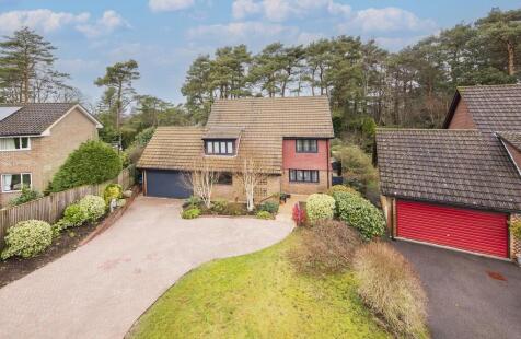 Badgers Close, Crowborough