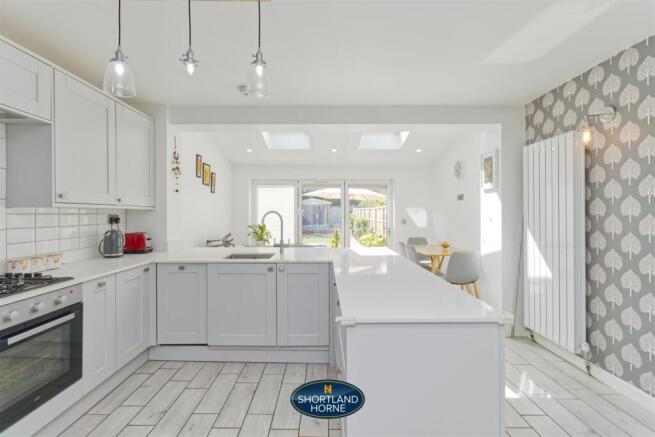 KITCHEN 2.jpg