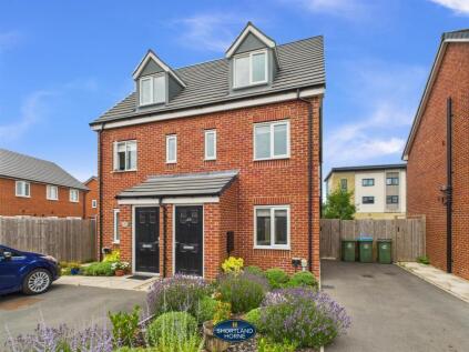 Dennis Davison Place, Banner Brook Park, Coventry