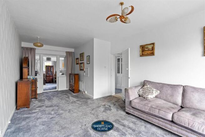 98 Arnold Avenue (16 of 21).jpg