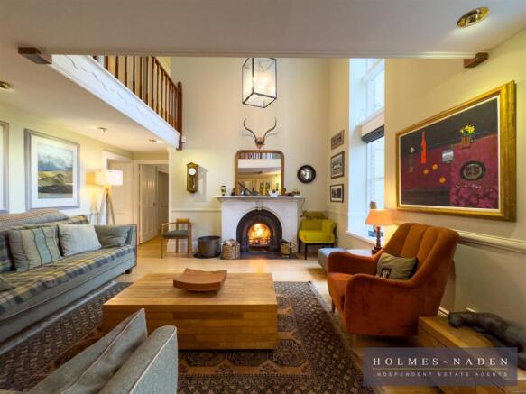 Entrance-Living Hall.jpg