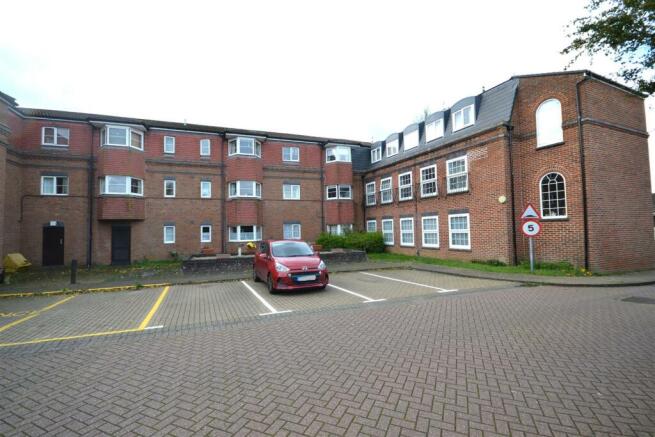 Westdeane Court